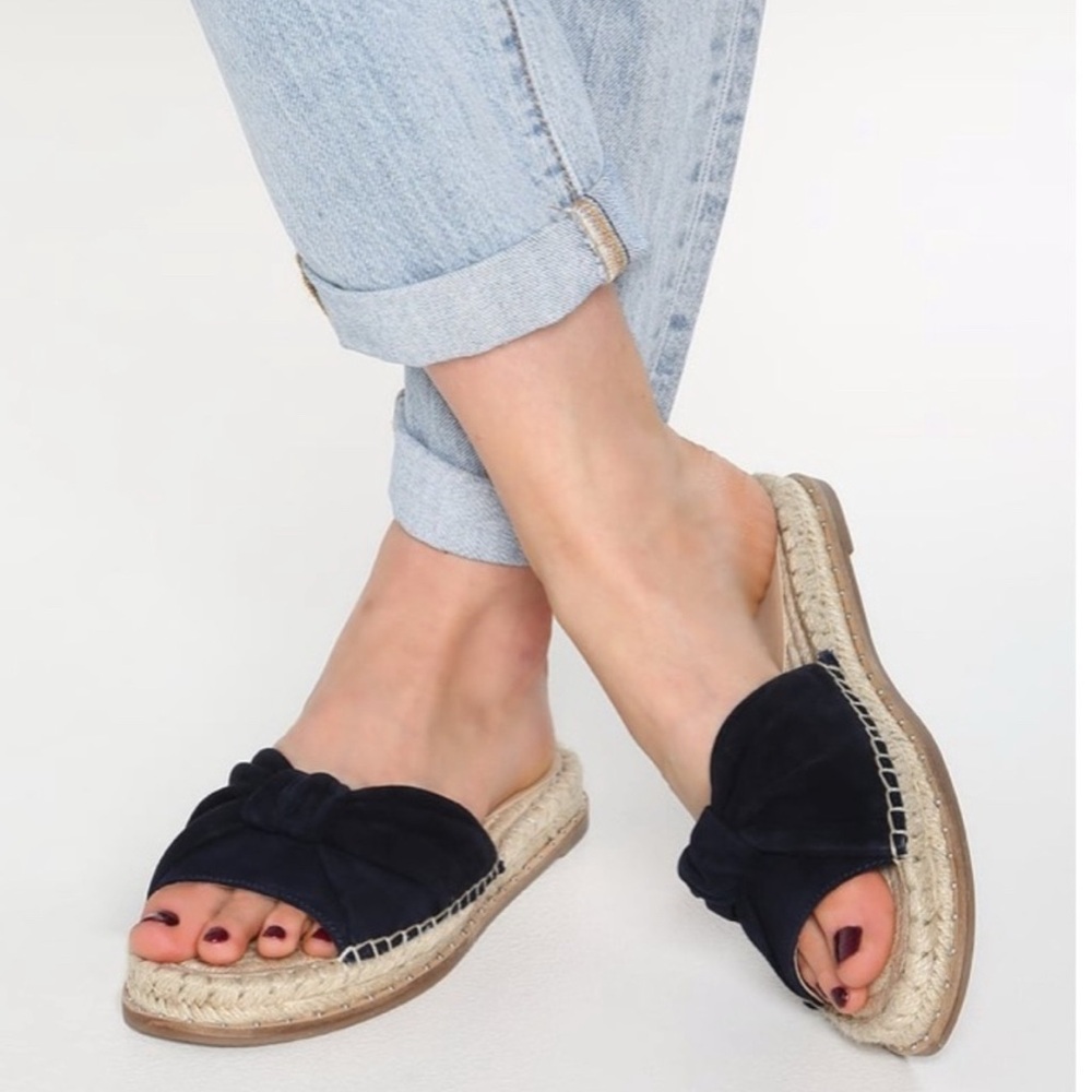 EUC Kendall + Kylie black suede slip on sandal. Size 8.5